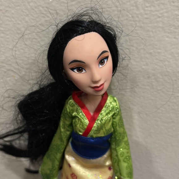 Princess Mulan Doll with Floral Dress - Picture 4 of 4